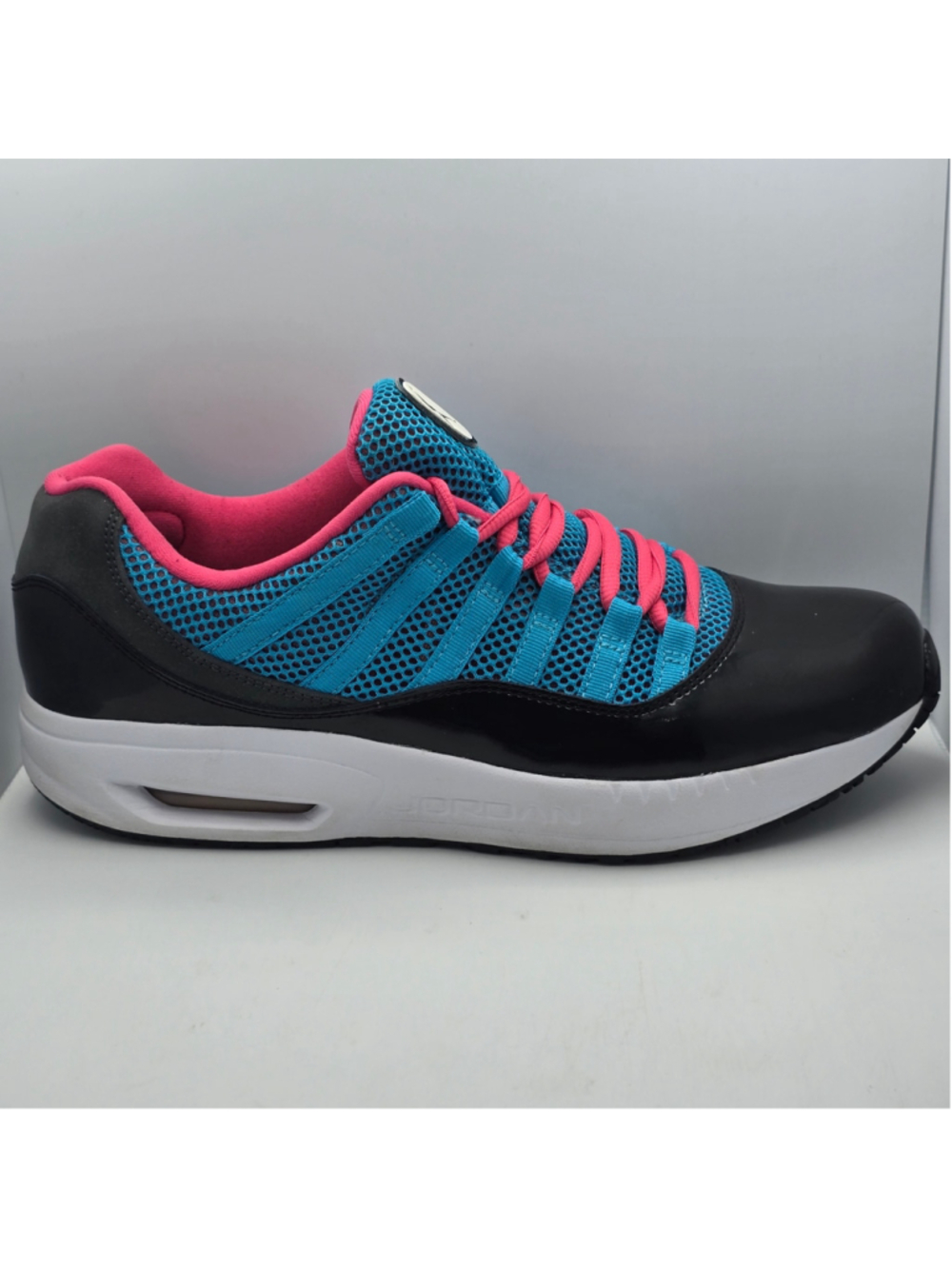 Jordan CMFT VIZ Air 11 South Beach 444905401 men's Size 10 women's 11.5